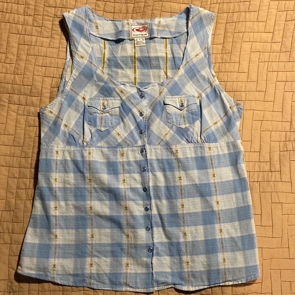 Women’s Roper top with blue pearl snaps Sz L